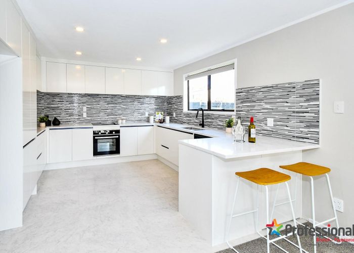  at 22 Caringbah Drive, Papatoetoe, Auckland