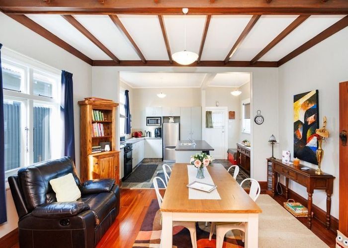  at 8 Burns Avenue, Takaro, Palmerston North, Manawatu / Whanganui