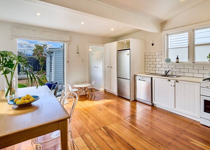  at 18 Beach Street, Petone, Lower Hutt, Wellington