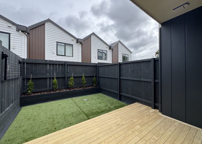  at 5/131 Lancaster Road, Beach Haven, North Shore City, Auckland