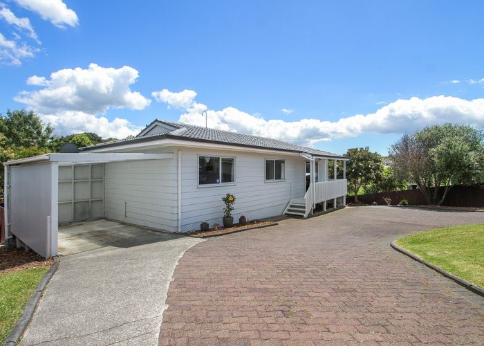  at 11 Katrina Place, Massey, Auckland