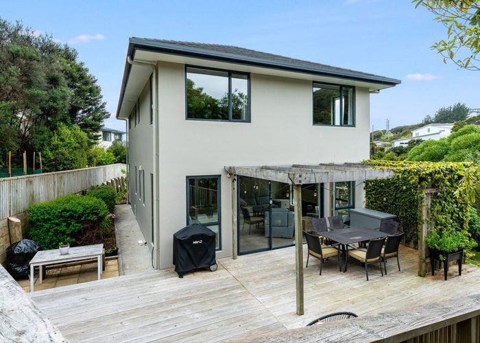  at 8 Botany Lane, Whitby, Porirua, Wellington