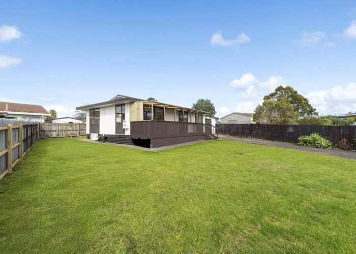 at 11 Starforth Place, Henderson, Auckland