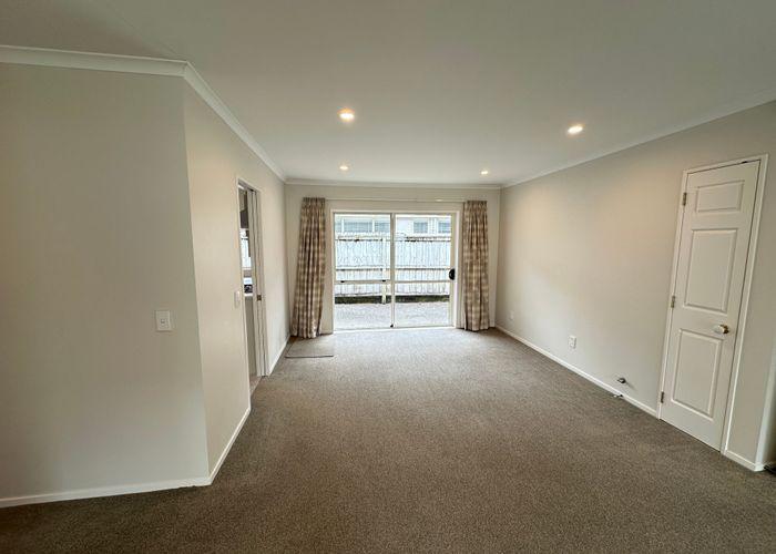  at 19 Glassonby Road, Northpark, Auckland