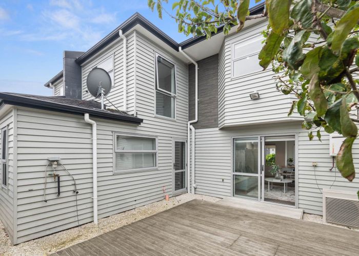  at 2/7 Maru Road, Takanini, Papakura, Auckland