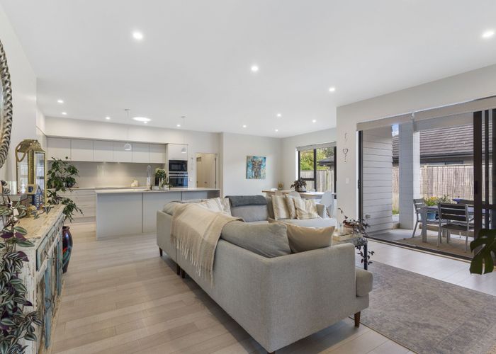 at 33 Kaiawa Street, Beachlands, Manukau City, Auckland