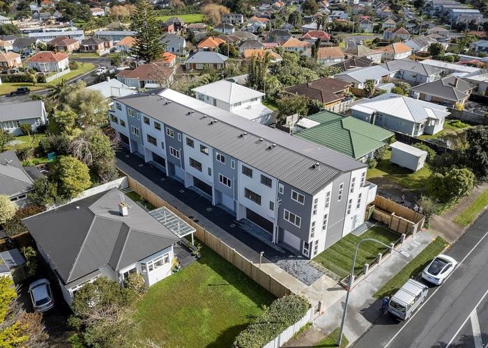  at 2/273 Mount Albert Road, Wesley, Auckland