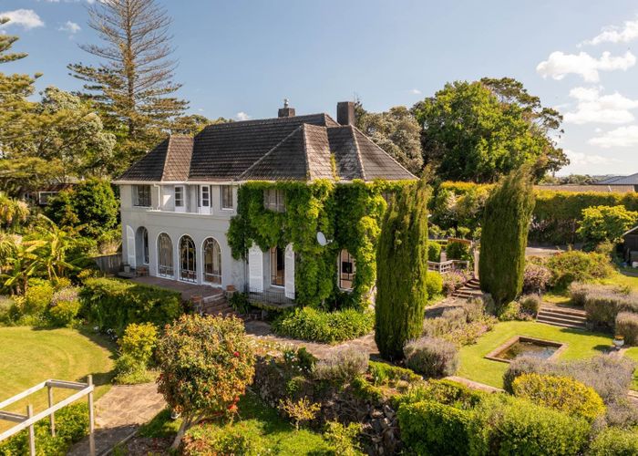  at 215  Bleakhouse Road, Mellons Bay, Manukau City, Auckland