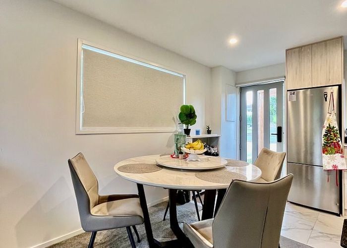  at 1/42 Kaikoura Street, Henderson, Waitakere City, Auckland