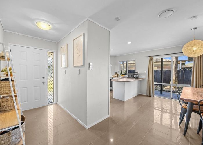  at 10 Davington Way, Burswood, Manukau City, Auckland