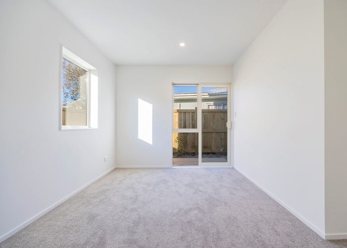  at 4/90 Point England Road, Point England, Auckland City, Auckland
