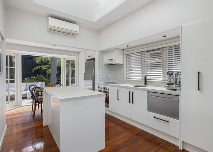  at 25A Athens Road, Onehunga, Auckland