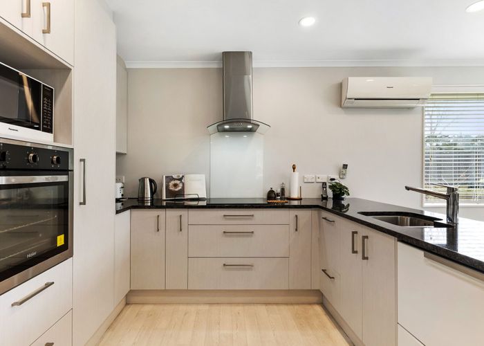  at 20 Lomas Way, Albany, North Shore City, Auckland