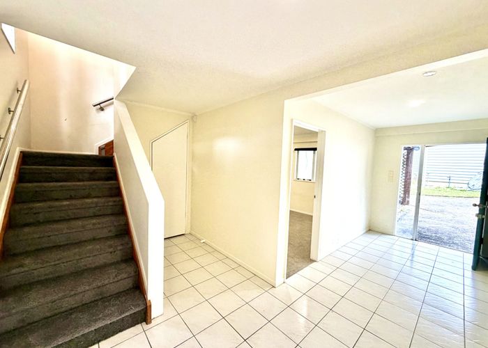  at 2/20 Reeves Road, Pakuranga, Manukau City, Auckland