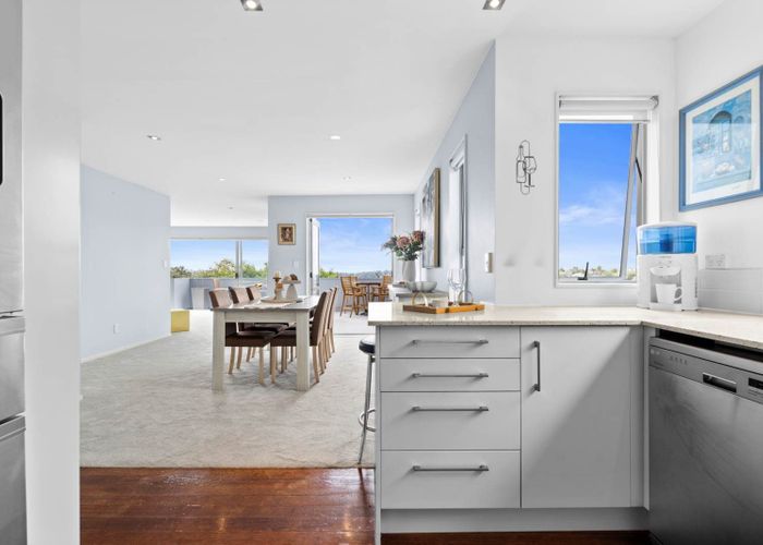  at 589D East Coast Road, Browns Bay, North Shore City, Auckland