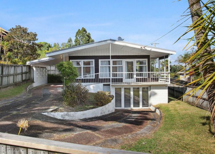 at 1/88 Island Bay Road, Beach Haven, North Shore City, Auckland