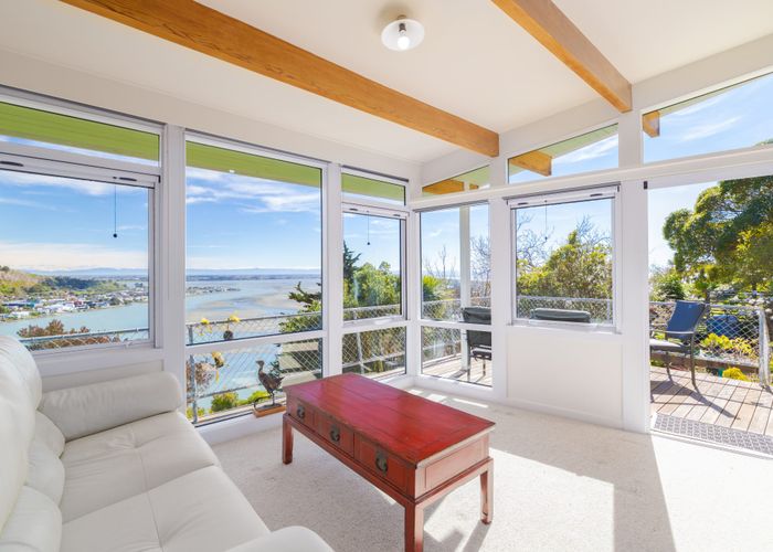  at 48 Kinsey Terrace, Clifton, Sumner, Christchurch City, Canterbury