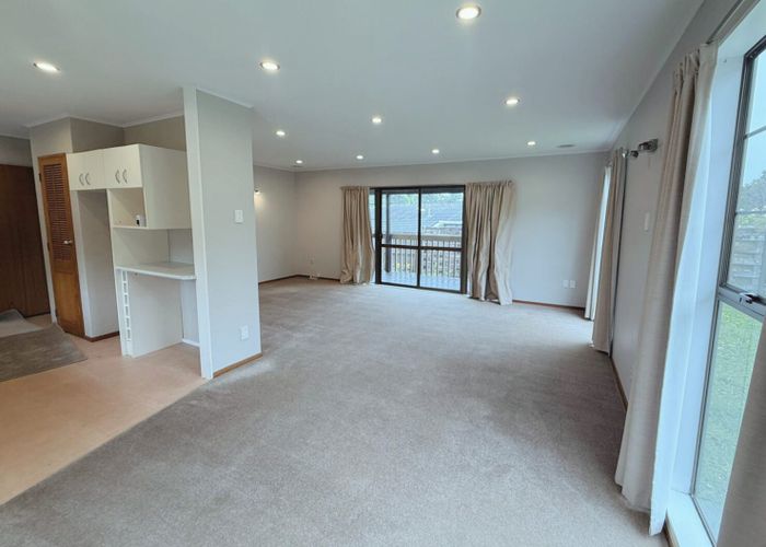  at 86 Omapere Street, Whitby, Porirua, Wellington