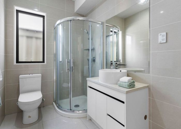  at 33 Springside Drive, Flat Bush, Manukau City, Auckland