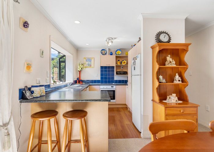  at 40 Nuneaton Drive, Flat Bush, Auckland