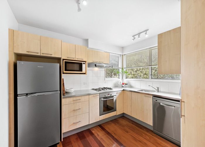  at 52b Queens Grove, Lower Hutt, Lower Hutt, Wellington