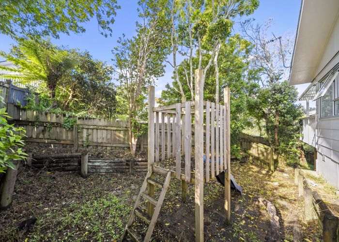  at 27 Cedar Heights Avenue, Massey, Waitakere City, Auckland