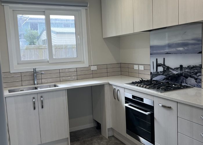  at 34 Donovan Ave, Massey, Waitakere City, Auckland