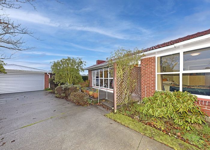  at 8 Kingsgate Place, Burnside, Christchurch City, Canterbury