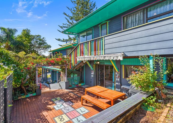  at 221 Woodlands Park Road, Titirangi, Waitakere City, Auckland