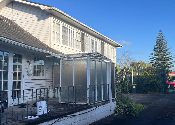  at 4 Millen Avenue, Pakuranga, Manukau City, Auckland