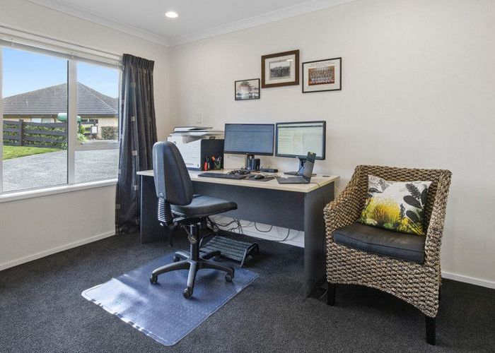  at 24 Glencairn Place, Buckland, Franklin, Auckland