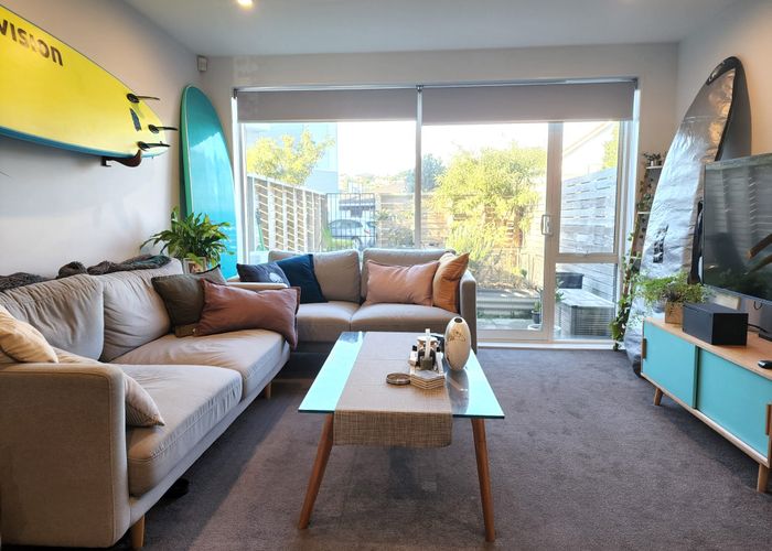  at 16 Stone Street, Miramar, Wellington