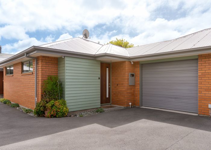  at 3/8 Hillsborough Terrace, Hillsborough, Christchurch