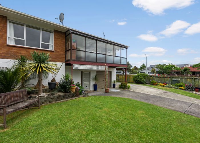  at 2/54 LUTON AVE, Sunnyhills, Auckland