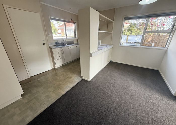  at 2/174 Blockhouse Rd, Avondale, Auckland City, Auckland