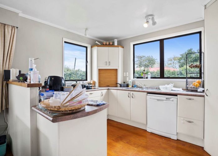  at 82 Rosella Road, Mangere East, Auckland