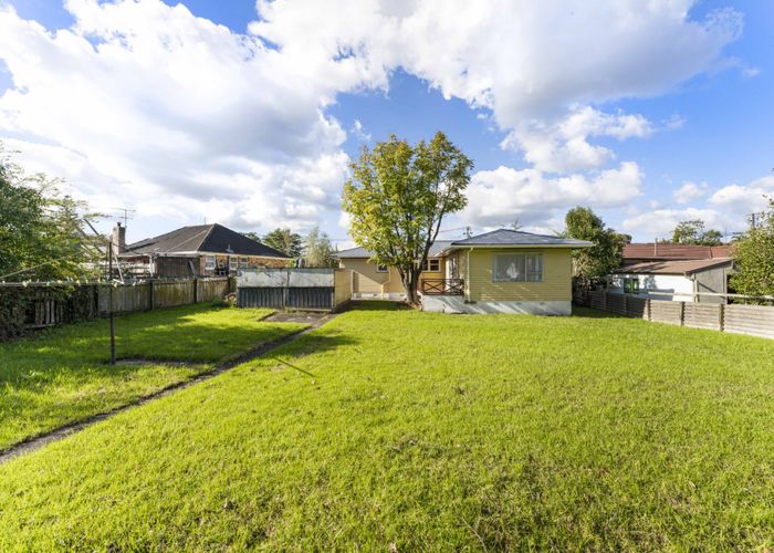  at 21 Buller Crescent, Manurewa, Manukau City, Auckland