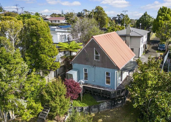  at 2/109 Stanley Road, Glenfield, North Shore City, Auckland