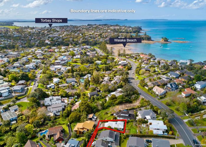 at 2/3 Tiri View Place, Torbay, North Shore City, Auckland