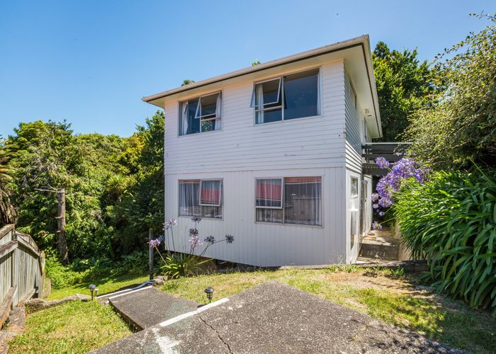  at 6 Penryn Drive, Camborne, Porirua, Wellington