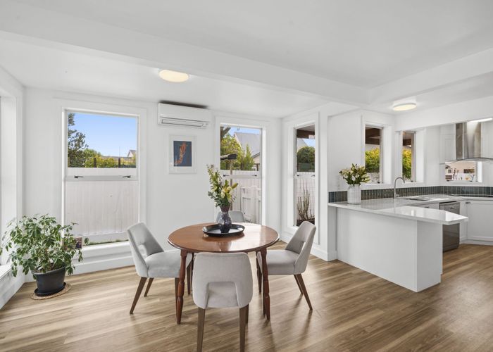  at 2/14 Wakatu Avenue, Redcliffs, Christchurch City, Canterbury