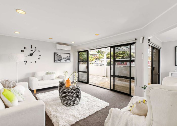  at 2/4 Dorrit Lane, Howick, Auckland