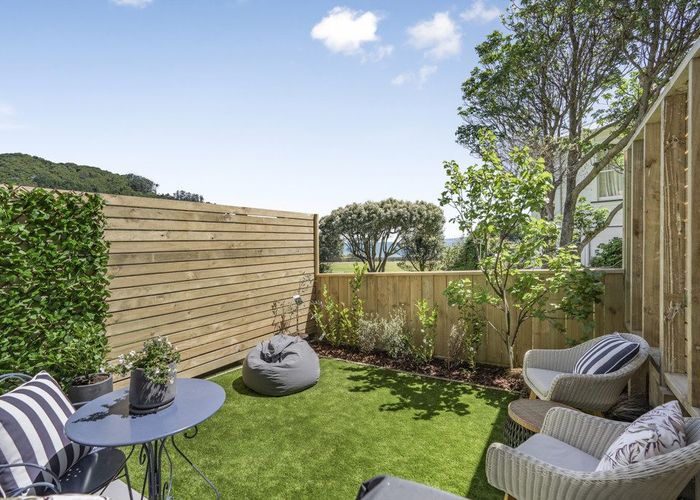  at 4C Ferry Road, Days Bay, Lower Hutt