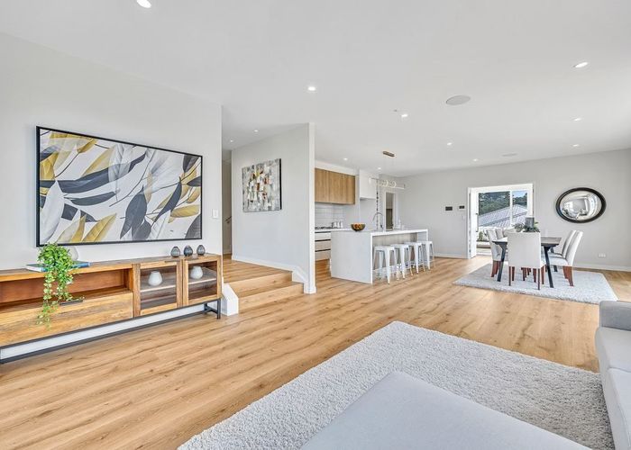  at 10 Lumber Rise, Swanson, Auckland