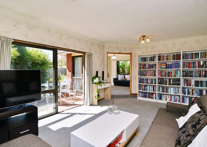  at 2 Mayo Place, Belfast, Christchurch