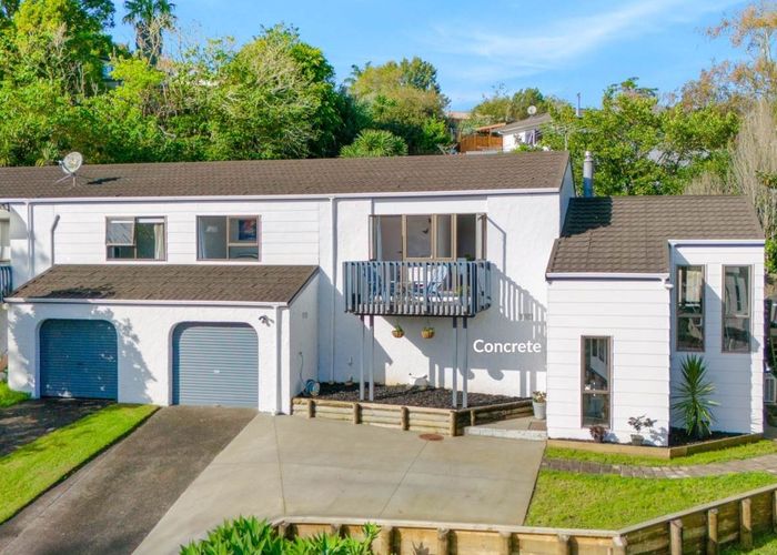  at 2/72 Stredwick Drive, Torbay, Auckland