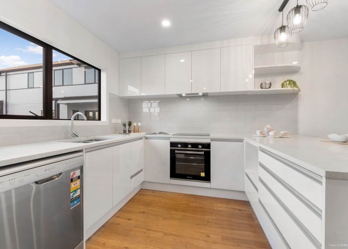  at 11B Kaweka Street, New Lynn, Auckland