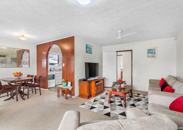  at 2/531 Weymouth Road, Weymouth, Auckland