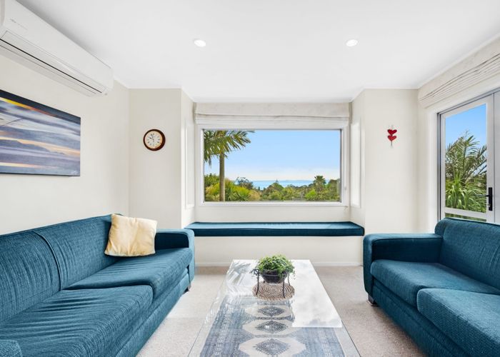  at 33 Bleakhouse Road, Mellons Bay, Manukau City, Auckland