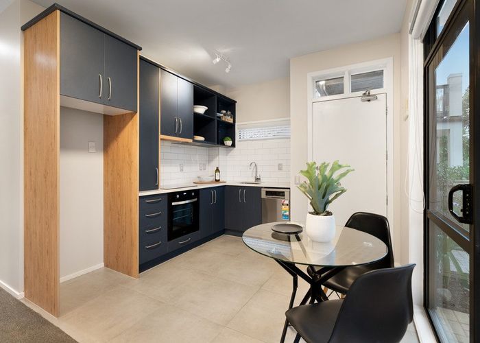  at 78/2 Armoy Drive, East Tamaki, Manukau City, Auckland